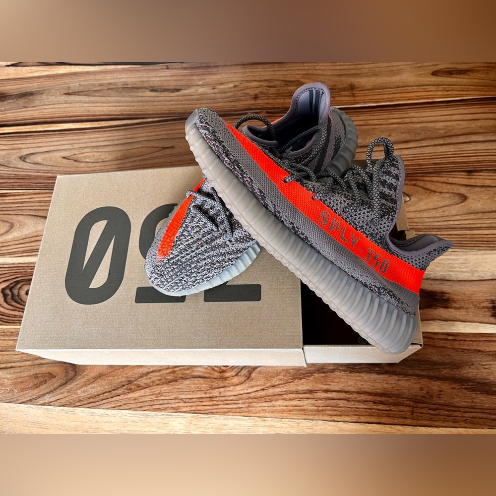 Yeezy Boost 350 v2 BELUGA